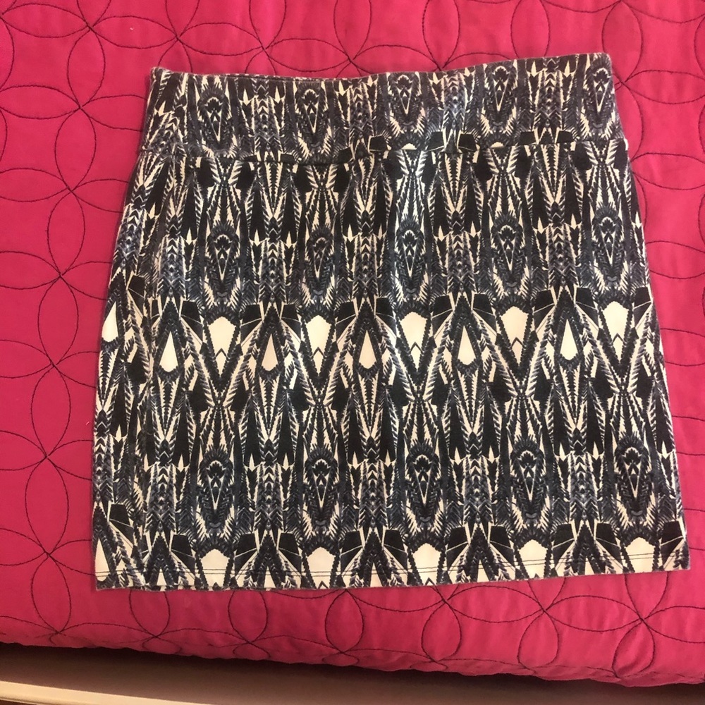 Stretchy pencil skirt
